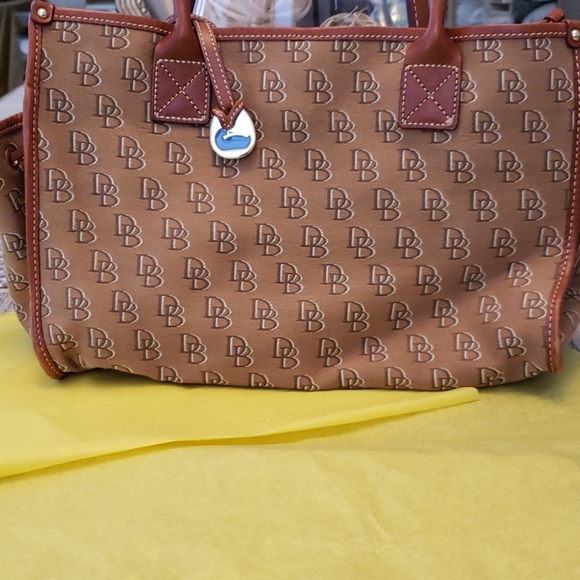 Purse - Picture 4 of 4